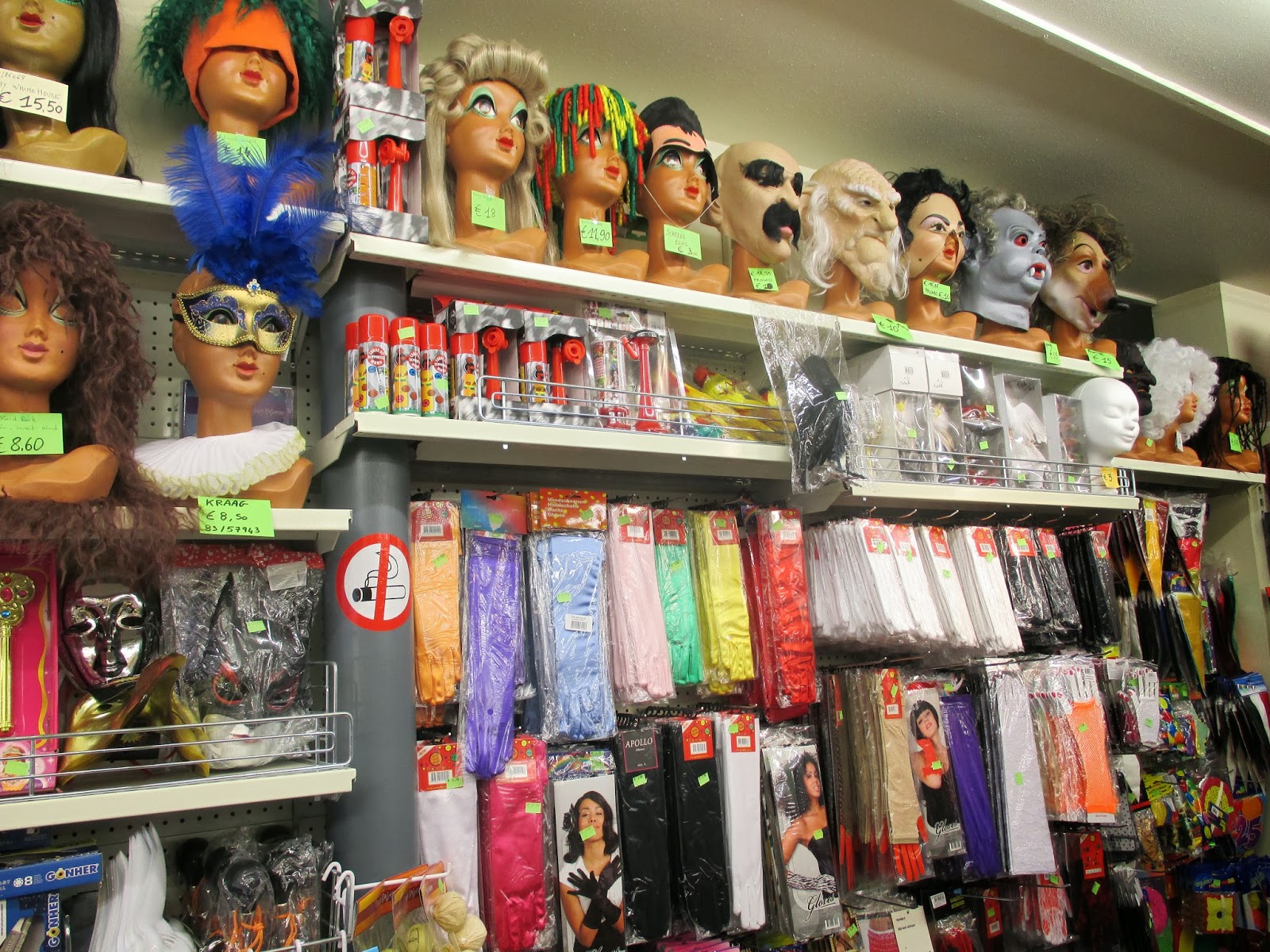 carnavalswinkels in aalst